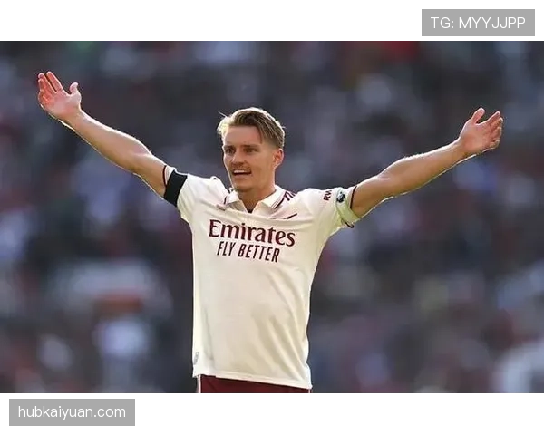 厄德高与德布劳内中场组织能力差距：比赛掌控力的核心断点解析