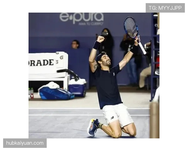 乔丹·汤普森训练完直接去超市抢购打折牛排，这反差谁懂啊